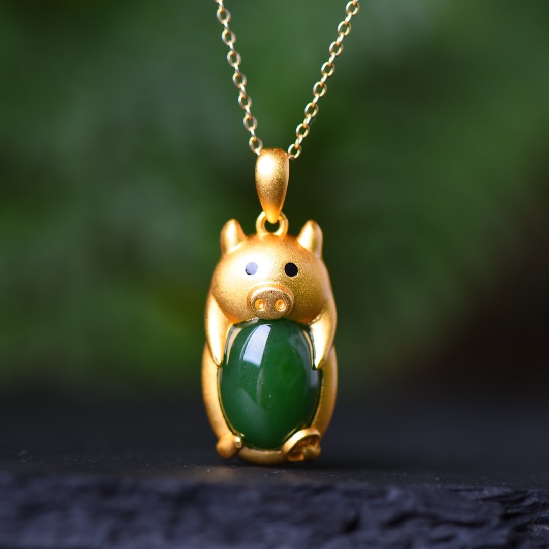 An Exquisite Sterling Silver-Gold Plated Inlaid Jasper Pendant: An Exquisite Sterling Silver-Gold Plated Inlaid Jasper Pendant,Size:0.4inx0.6in 纯银镀金镶碧玉吊坠