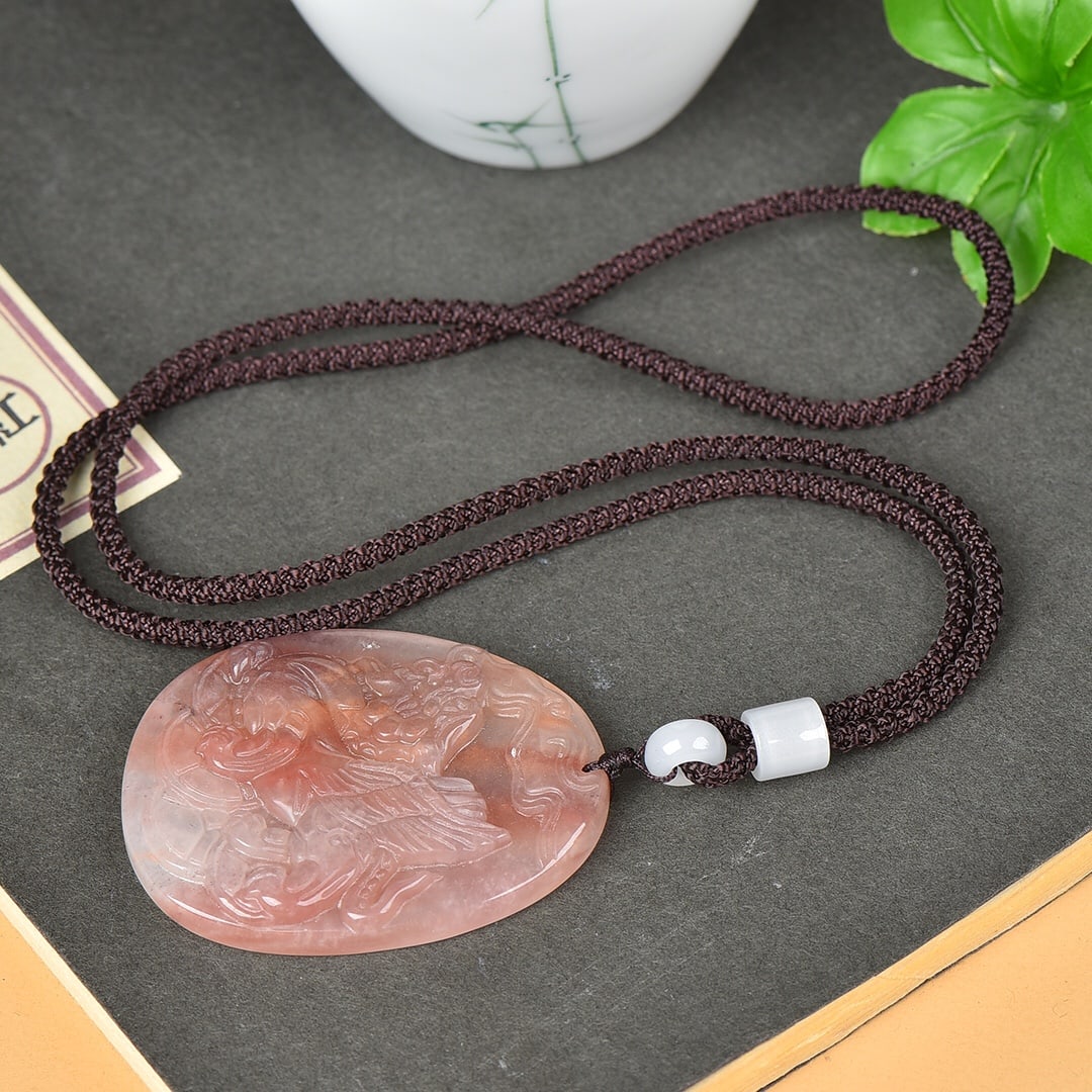 An Exquisite Red Jade Wealth-Attracting Creature Pattern Pendant - 2