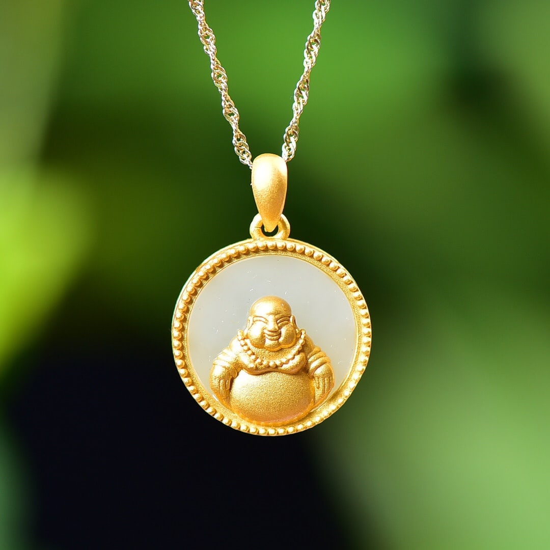 An Exquisite Sterling Silver-Gold Plated Inlaid White Jade Necklace: An Exquisite Sterling Silver-Gold Plated Inlaid White Jade Necklace,Size:0.6inx0.6in 纯银镀金镶白玉项链