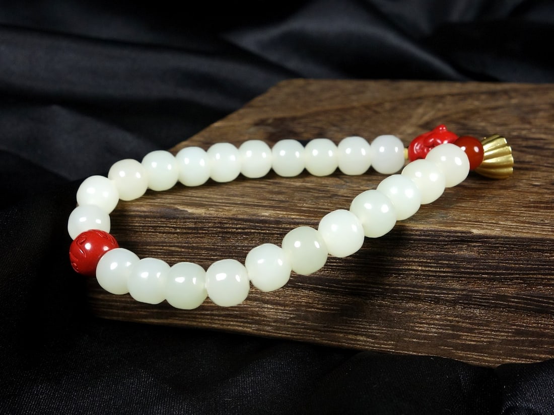 An Exquisite White Jade Bracelets - 3