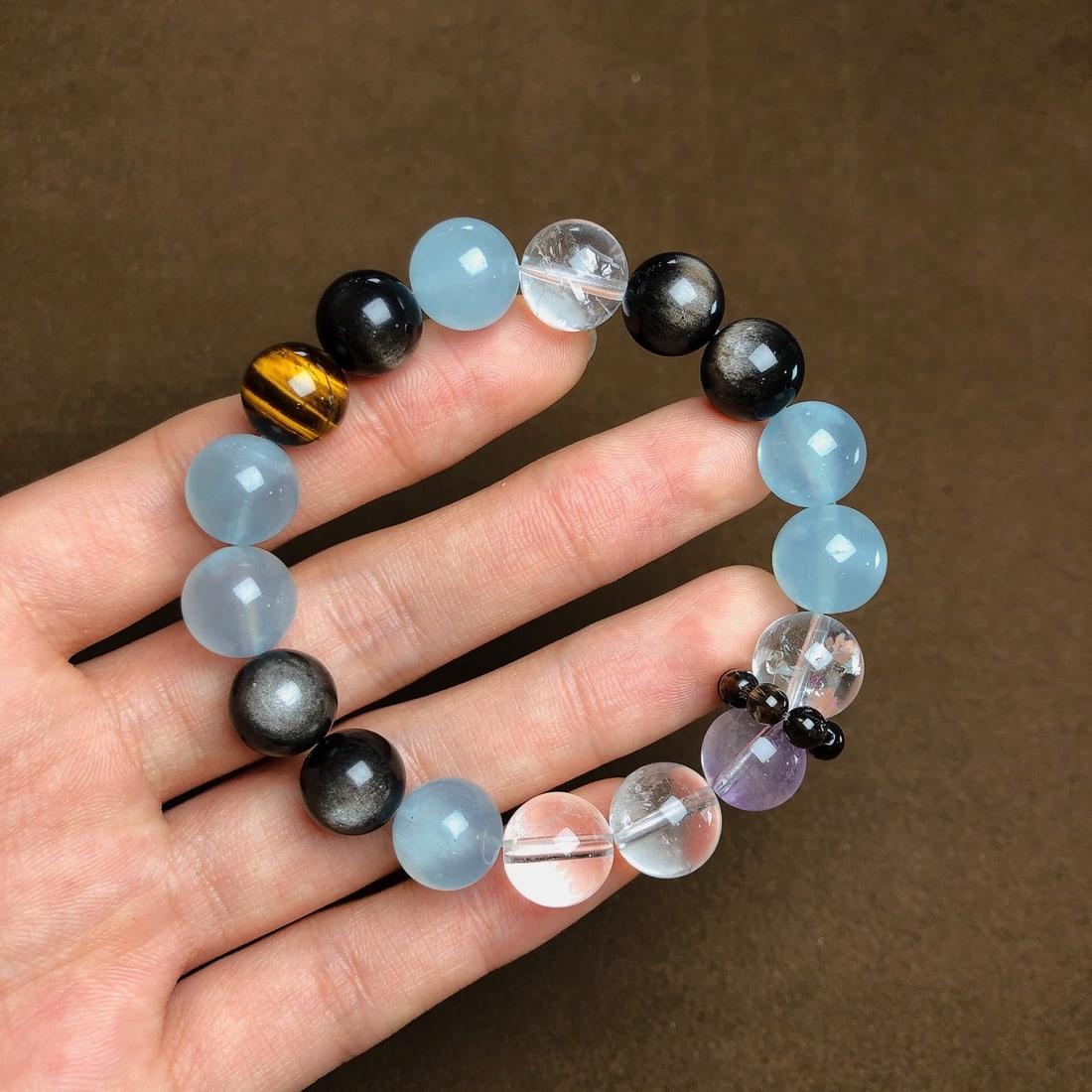 An Exquisite Crystal Aquamarine Silver Sheen Obsidian Bracelets: An Exquisite Crystal Aquamarine Silver Sheen Obsidian Bracelets,Size:0.4in,Weight:30.7g 水晶海蓝宝银曜石手串