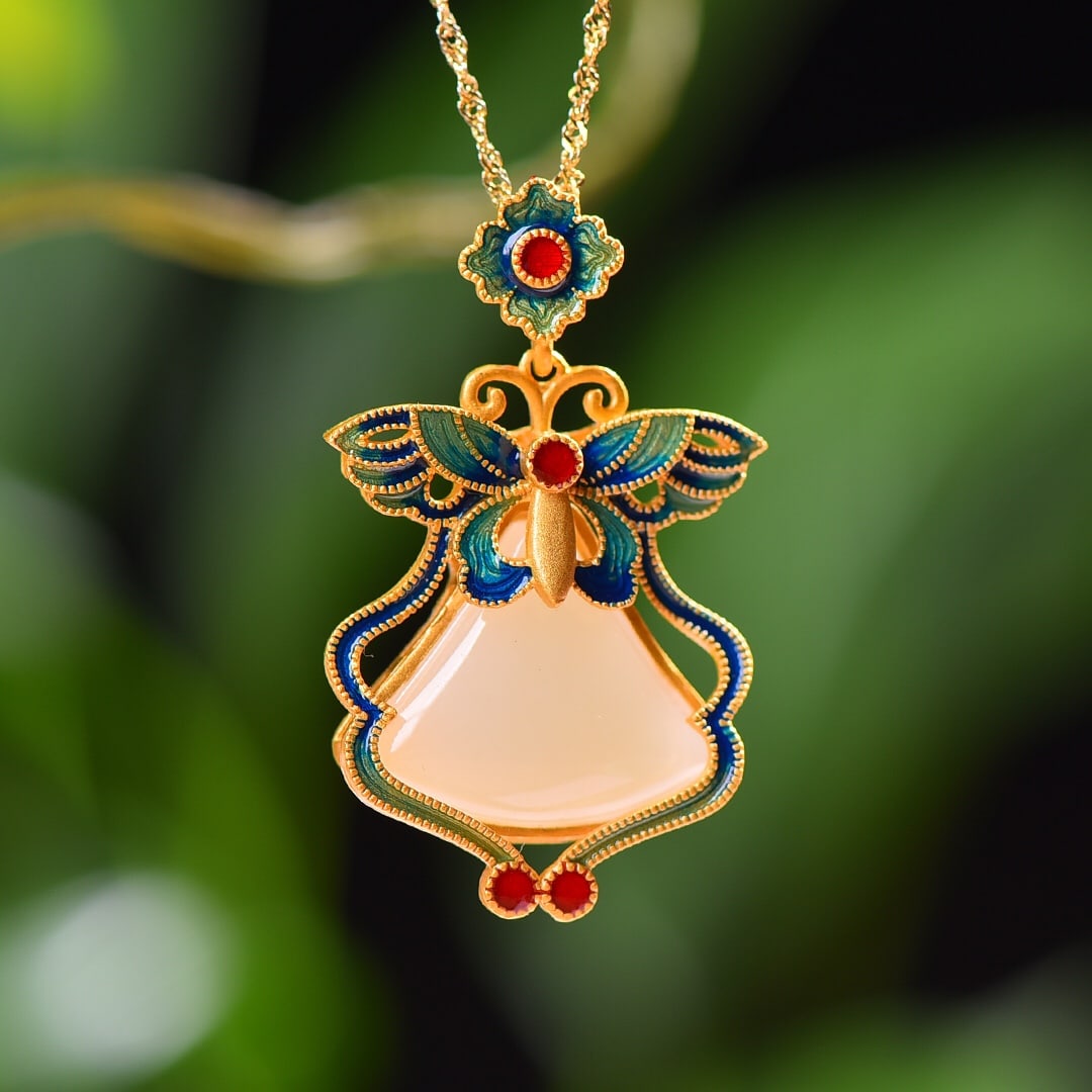 A Set of Fine Sterling Silver-Gold Plated Inlaid White Jade Pendant: A Set of Fine Sterling Silver-Gold Plated Inlaid White Jade Pendant,Size: (Pendant)0.7inx0.8in (Earrings)0.5inx0.6in (Ring)0.5inx0.6in 