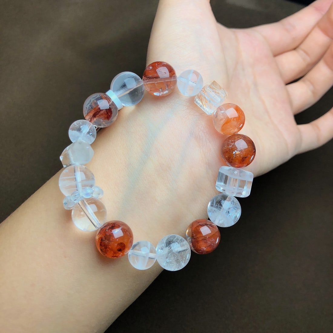 An Exquisite Crystal Bracelets - 2