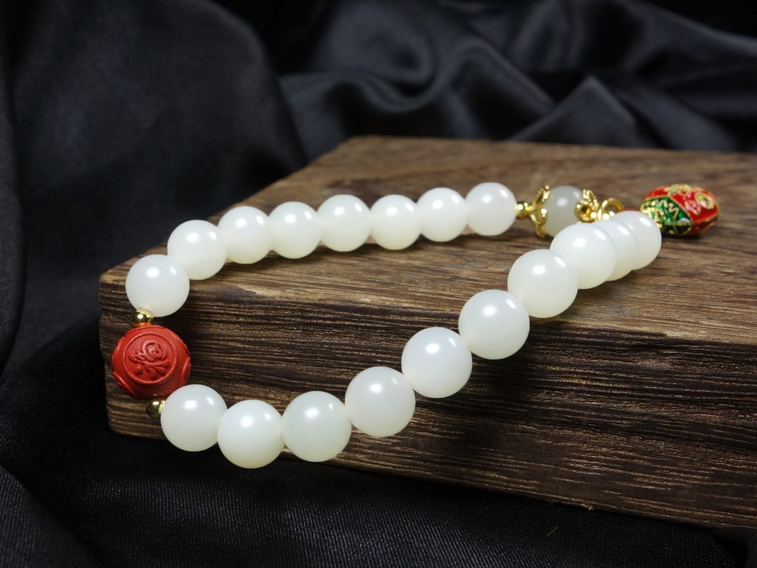 An Exquisite White Jade Bracelets - 3