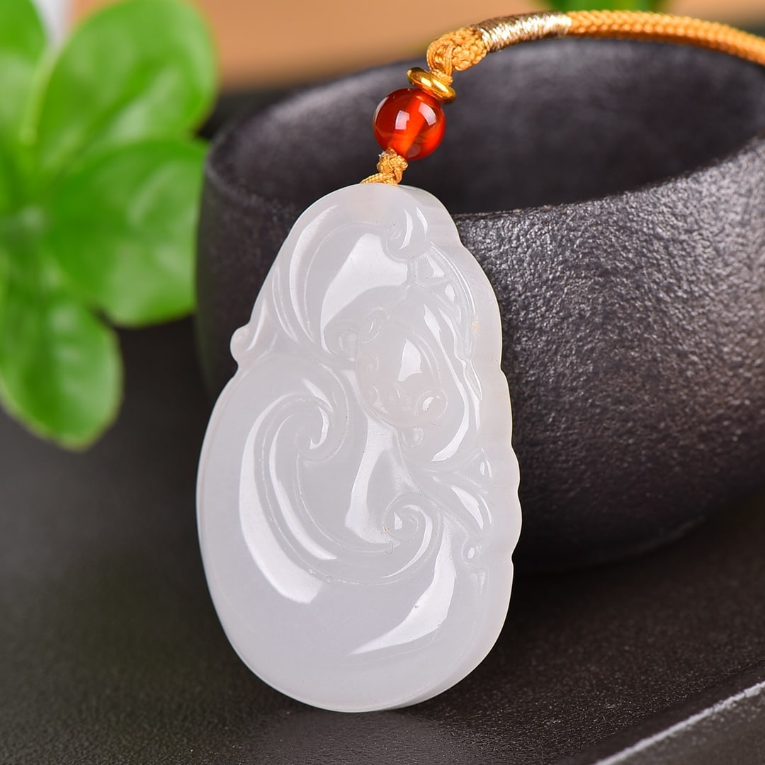 An Exquisite White Jade Auspicious Cloud Pattern Pendant - 3