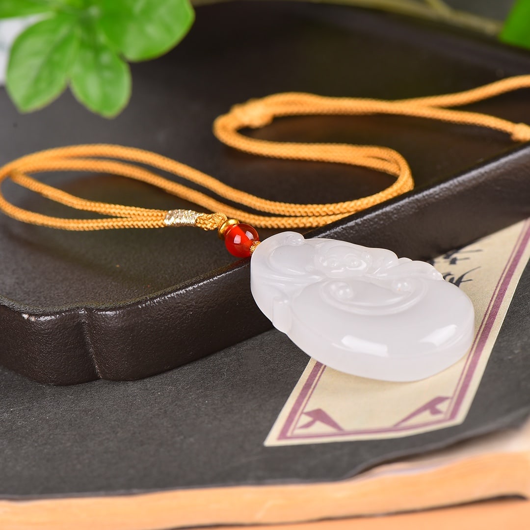 An Exquisite White Jade Auspicious Cloud Pattern Pendant - 4