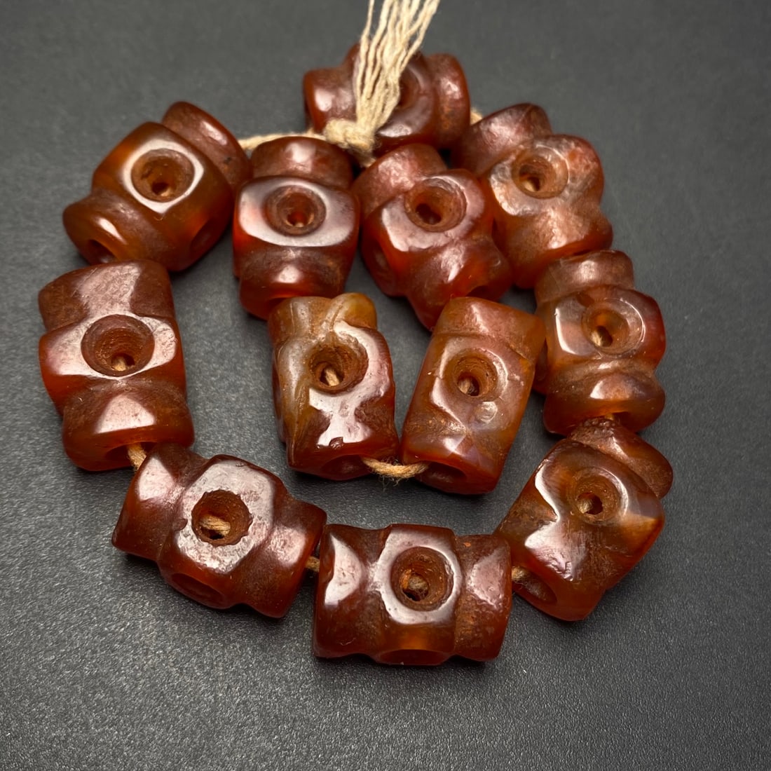 A Precious Agate Bracelets - 6