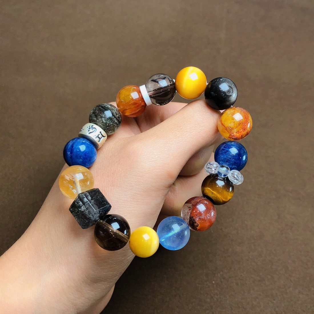 An Exquisite Multi-Gem Bracelets - 2