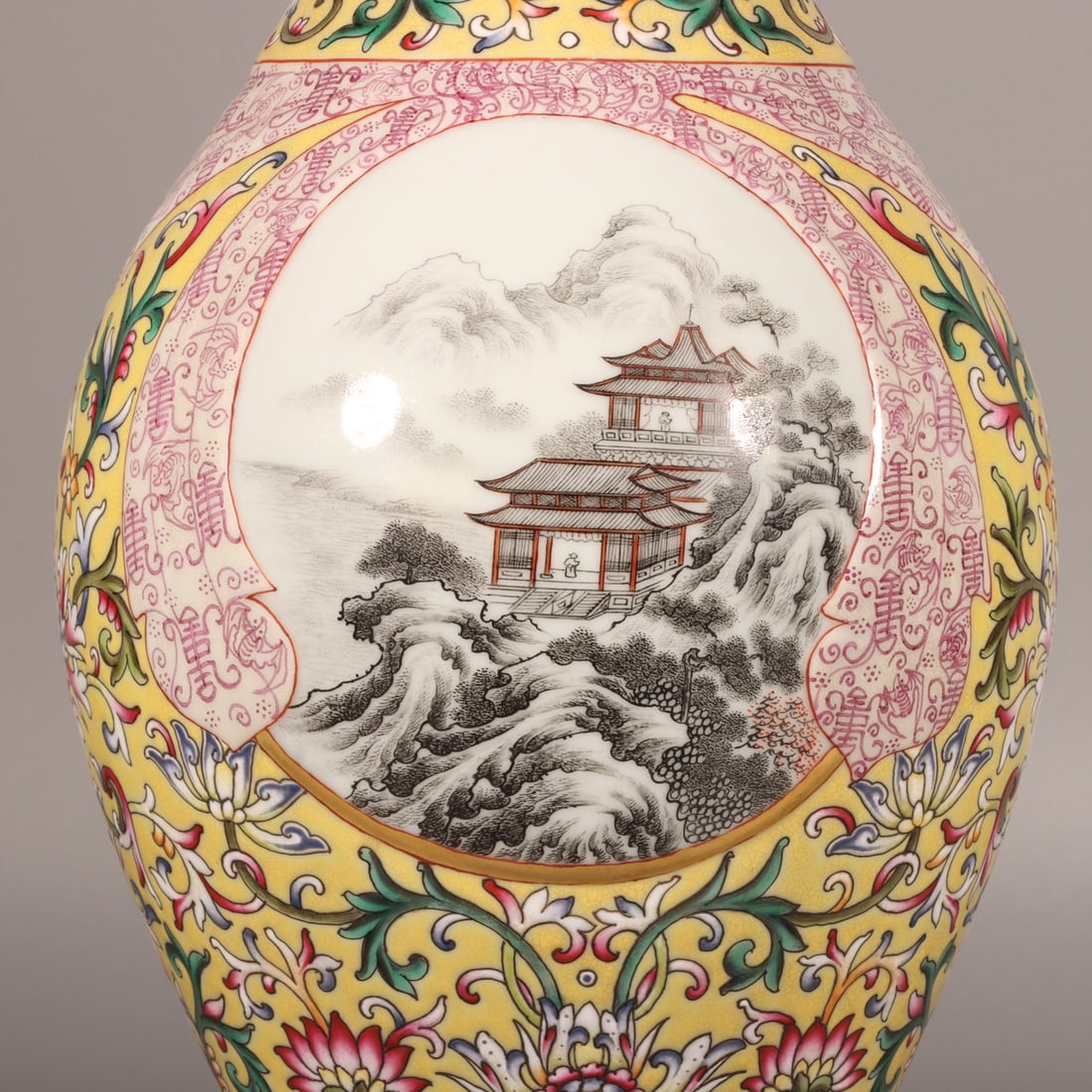 A Rare Enamel Lotus Pattern Vase - 3