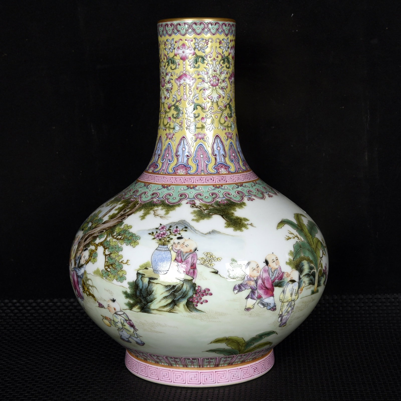 An Exquisite Enamel Painted Gold Character and Story Pattern Vase,with poem: An Exquisite Enamel Painted Gold Character and Story Pattern Vase,with poem,Qing Dynasty,China,Qianlong Six-character Mark,Size:11.2inx8.3in 珐琅彩描金人物