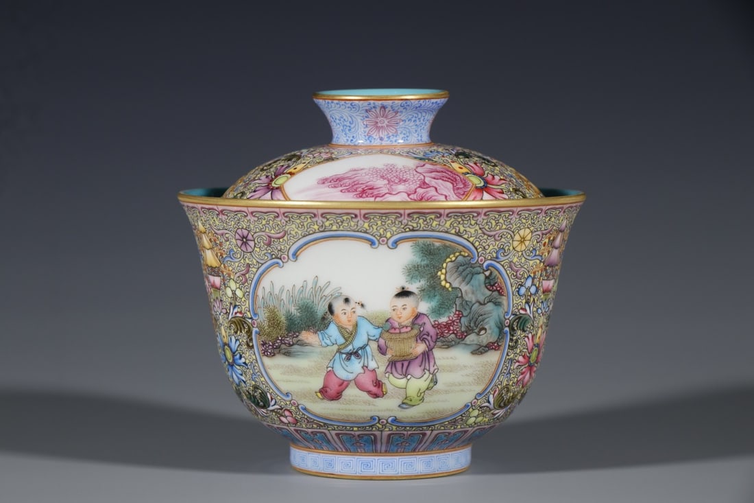 An Exquisite Enamel Character and Story Pattern Bowl with Cover: An Exquisite Enamel Character and Story Pattern Bowl with Cover,Qing Dynasty,China,Qianlong Four-character Mark,Size:3.7inx3.7in 珐琅彩人物故事纹盖