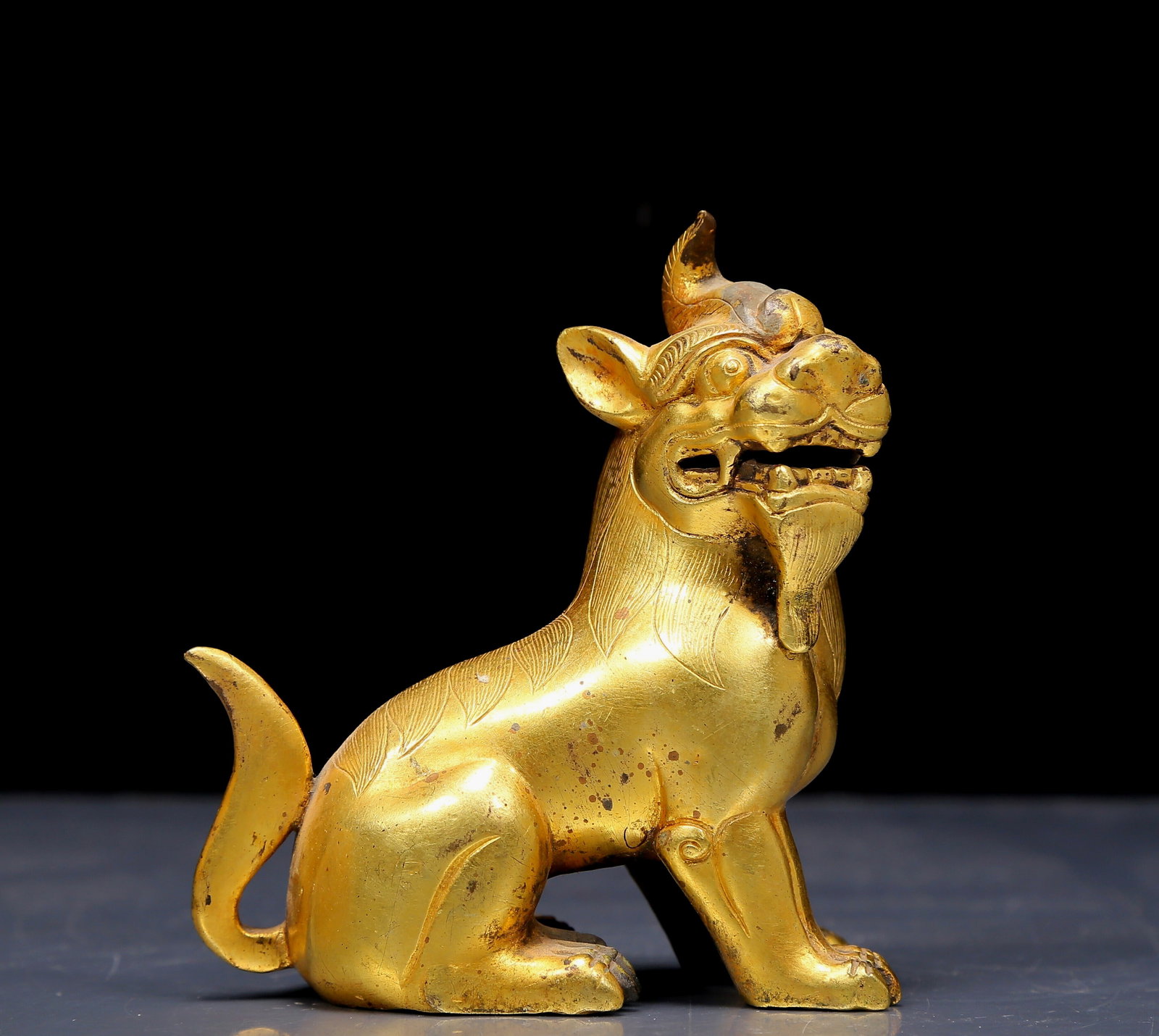 An Exquisite Gilt Bronze Unicorn Ornament (1 of 8)