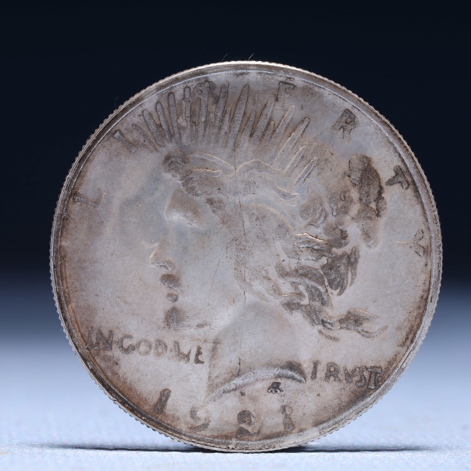 Liberty In God We Trust 1921 Sterling Silver One Dollar Coin: Liberty In God We Trust 1921 Sterling Silver One Dollar Coin, Eagle stamp, Weight:26.9g