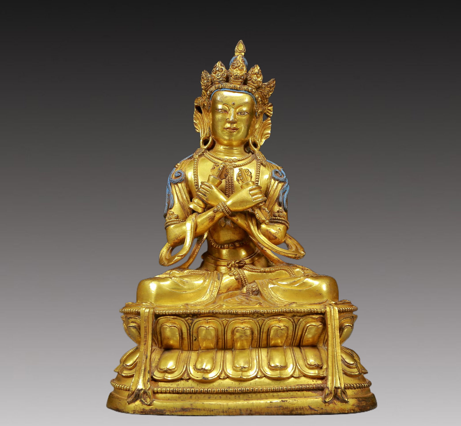 A Solemn Gilt Bronze Statue of Vajra: A Solemn Gilt Bronze Statue of Vajra,Ming Dynasty, China,Size:7.5inx5.5inx11.8in,Weight:4285g 铜鎏金金刚总持像，明代