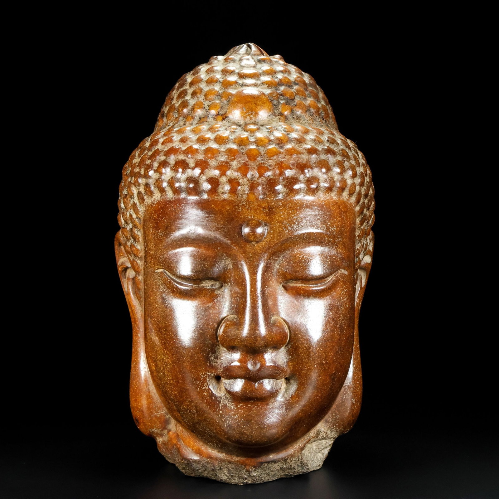 An Exquisite Archaic Jade Statue of Buddha Head: An Exquisite Archaic Jade Statue of Buddha Head,Ancient Time,China,Size:12.2inx7.1inx7.9in,Weight:12500g 高古玉佛头像,中国远古时੏