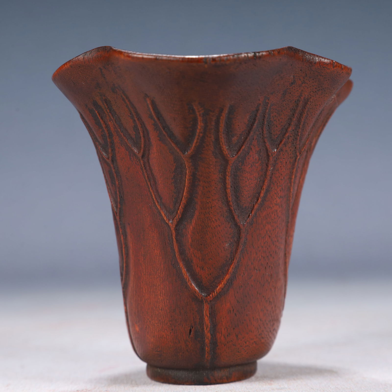An Exquisite Eaglewood Chi-Dragon Pattern Cup - 3