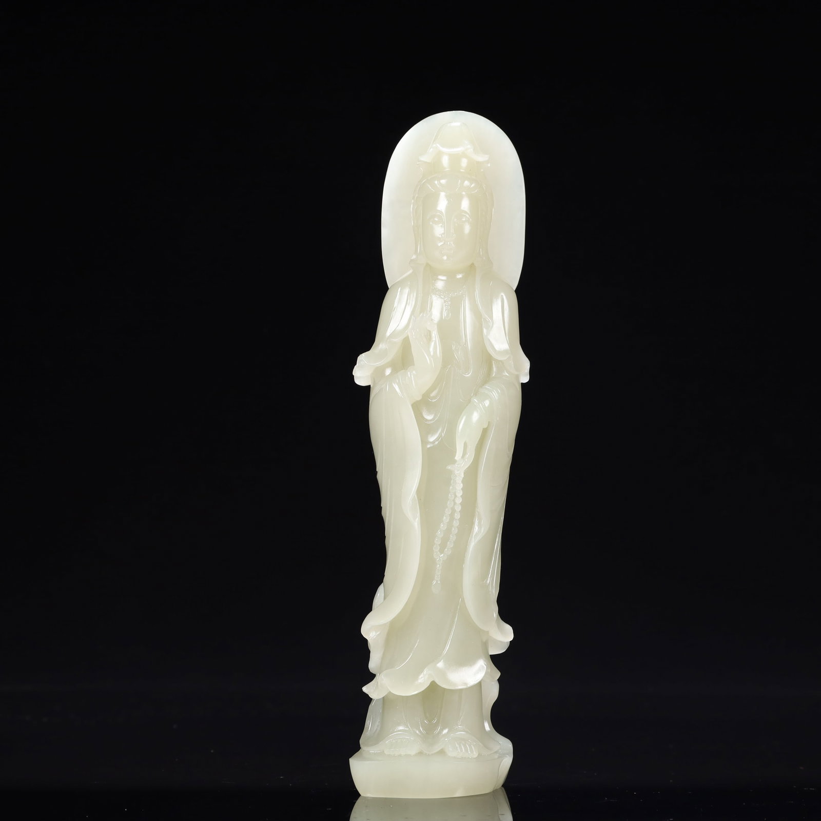An Exquisite Greenish Jade Statue of Avalokitesvara: An Exquisite Greenish Jade Statue of Avalokitesvara,Qing Dynasty, China,Size:2.4inx1.6inx9.1in,Weight:700g 青白玉观音像,中国清代