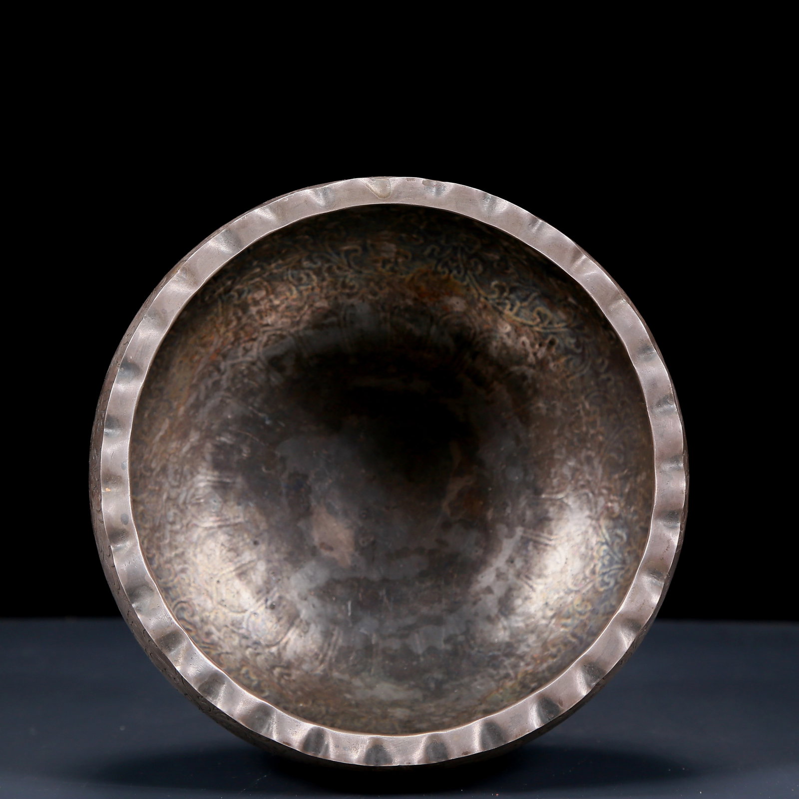 An Exquisite Silver Flower Pattern Jar - 4