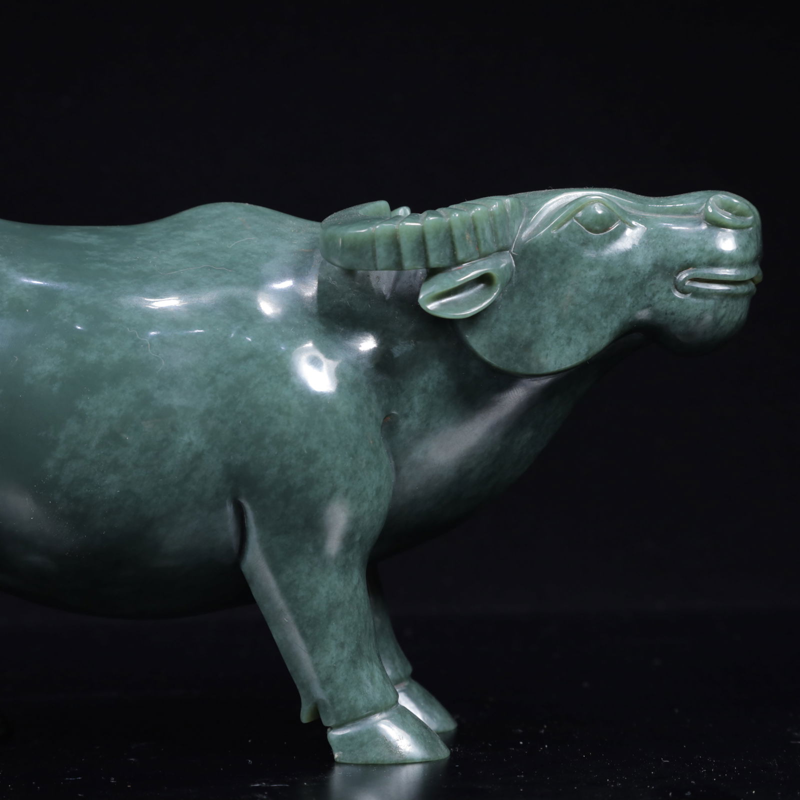 An Exquisite Jasper Buffalo Pattern Ornament - 2