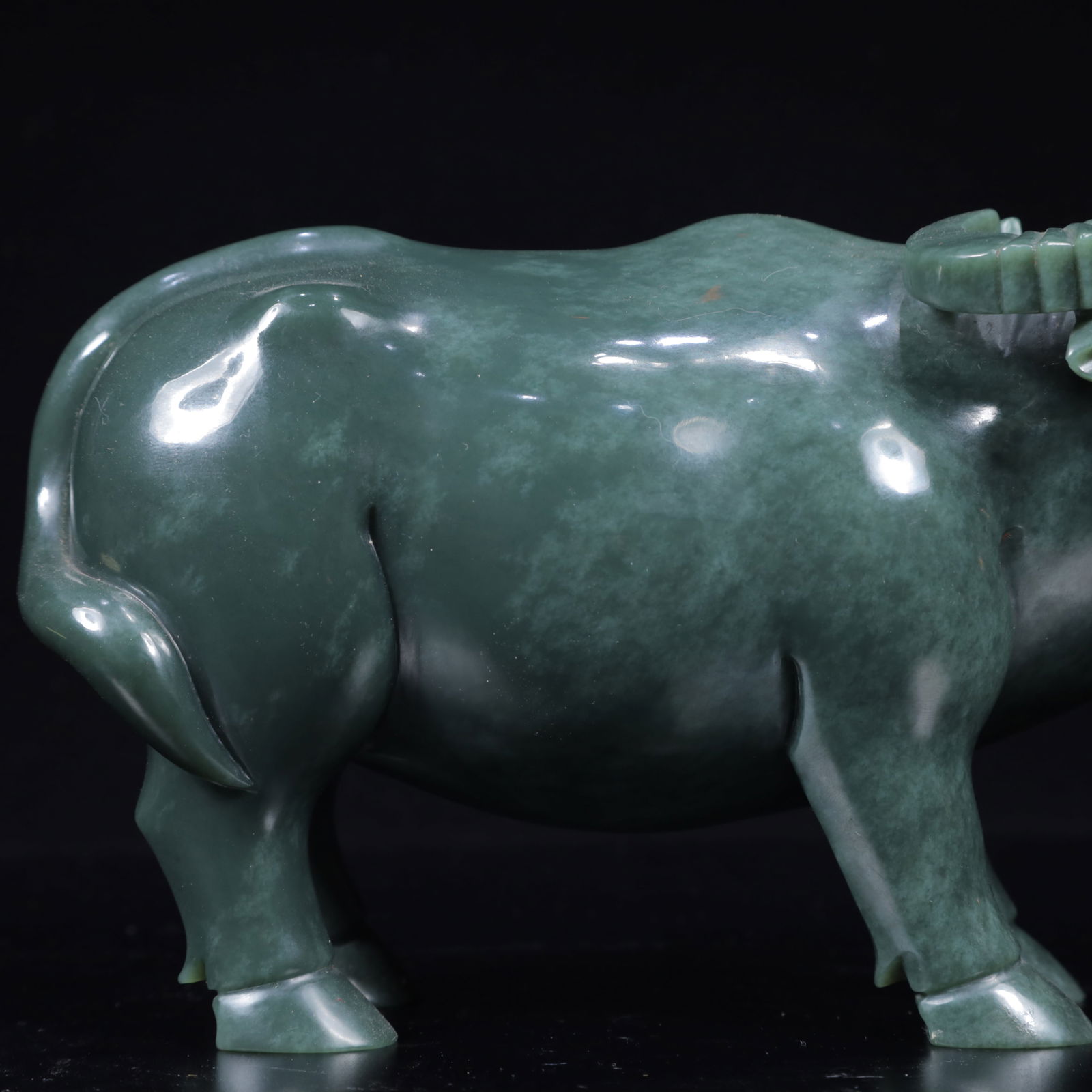 An Exquisite Jasper Buffalo Pattern Ornament - 3