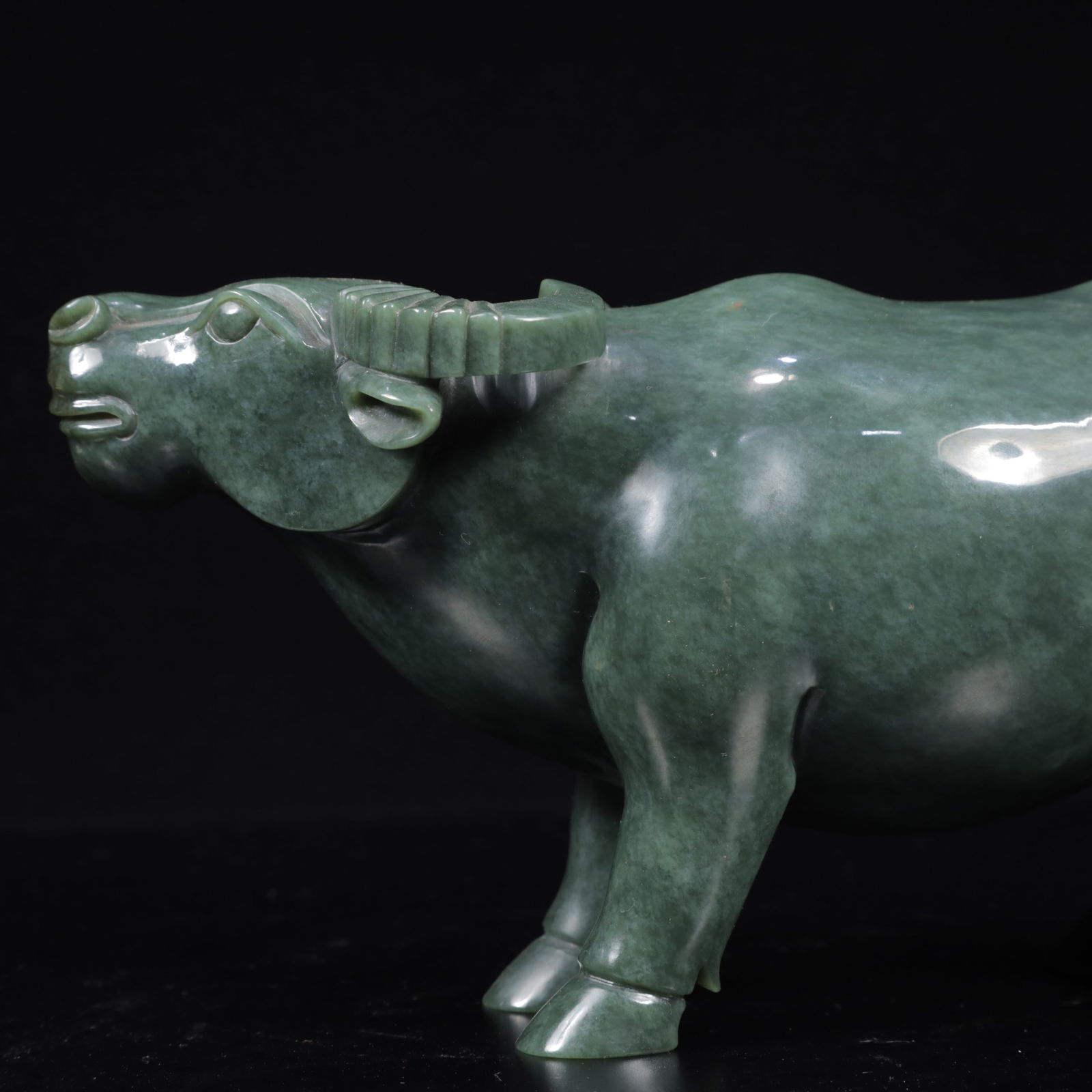 An Exquisite Jasper Buffalo Pattern Ornament - 7