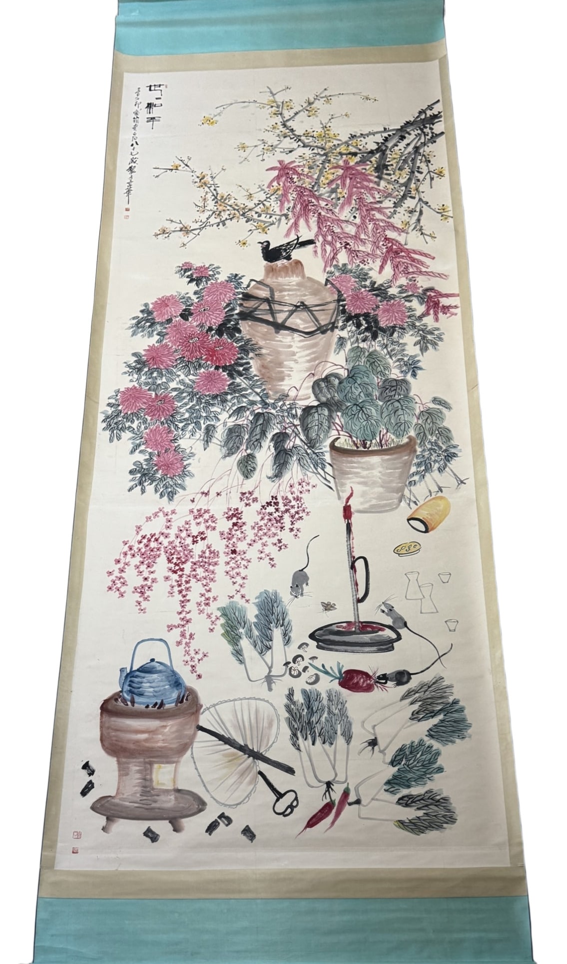 A Chinese Vertical Scroll Ink Painting of Flower and Bird on Paper: A Chinese Vertical Scroll Ink Painting of Flower and Bird on Paper,Qi Baishi,Size:78.7inx196.8in 一幅中国水墨花鸟画立轴,齐௙