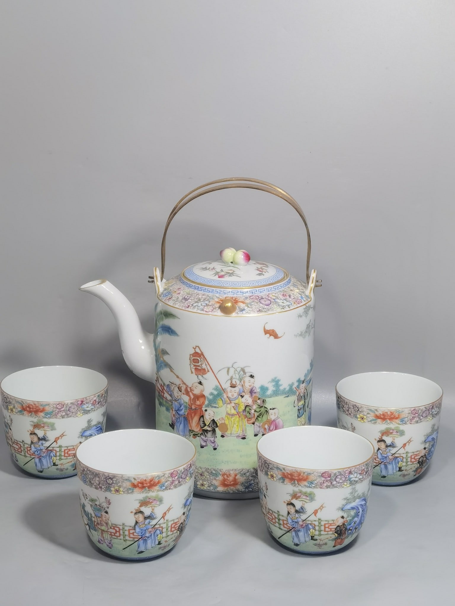A Set of Fine Famille-Rose Painted Gold Character and Story Pattern Tea Sets (1 of 9)