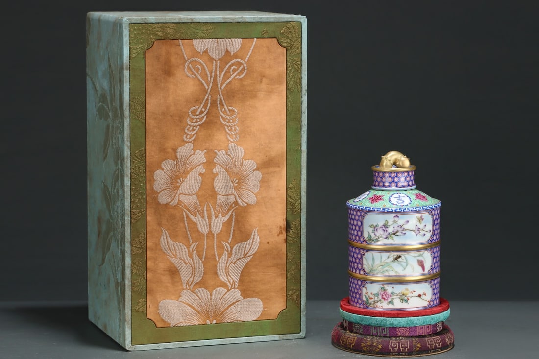 An Exquisite Enamel Flower and Bird Pattern Jar with Cover: An Exquisite Enamel Flower and Bird Pattern Jar with Cover,Qing Dynasty,China,Qianlong Six-character Mark,Size:6.2inx3.7in 珐琅彩花鸟纹盖罐,中