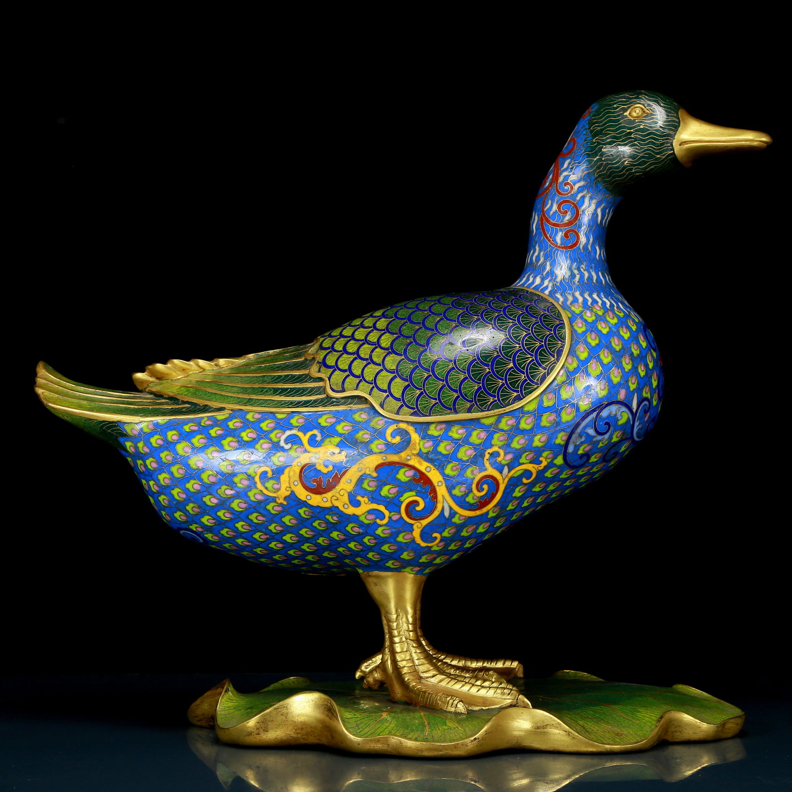 An exquisite cloisonné duck ornament (1 of 9)