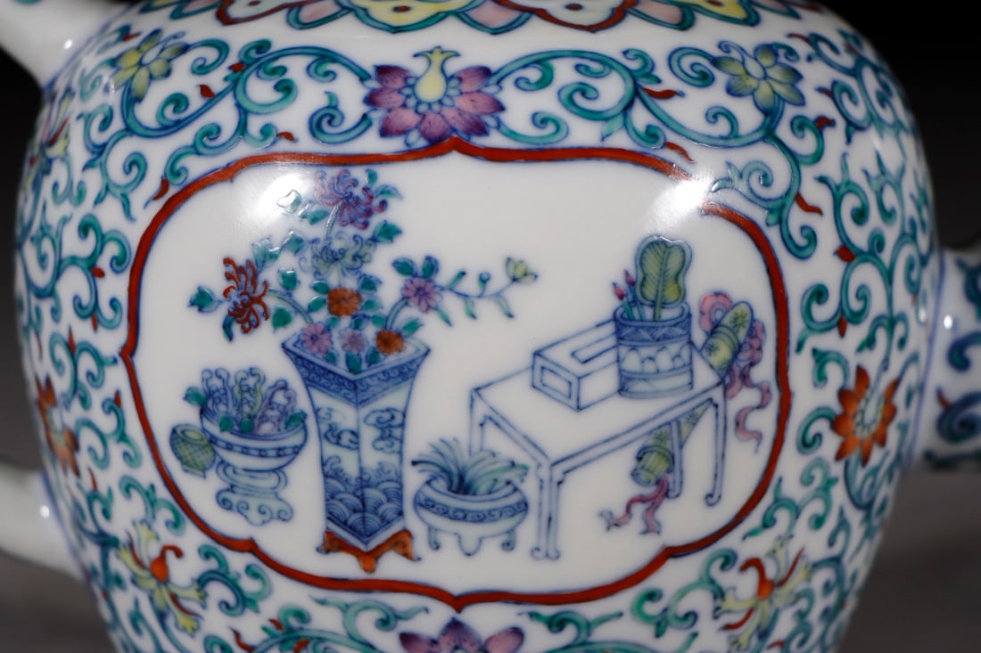 An Exquisite Doucai Lotus Pattern Pot - 2