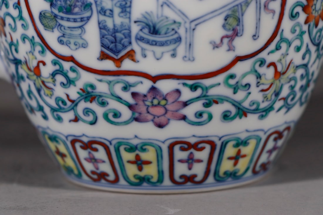 An Exquisite Doucai Lotus Pattern Pot - 3