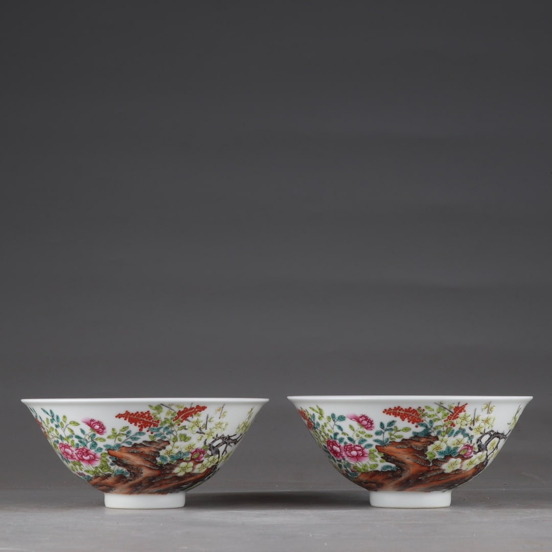 A Pair of Exquisite Famille-Rose Flower Pattern Bowls (1 of 9)