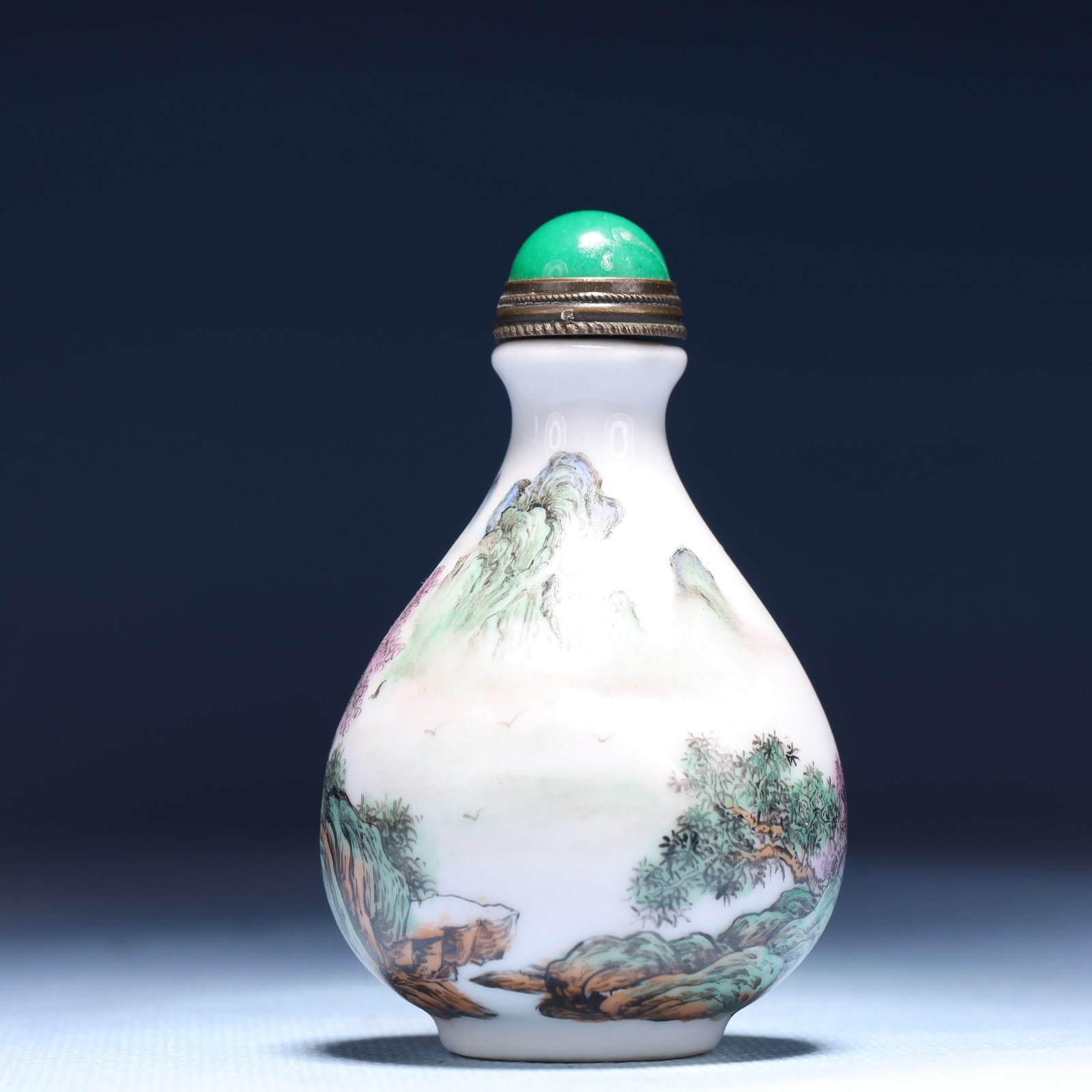 An Exquisite Enamel Landscape Pattern Snuff Bottle - 2