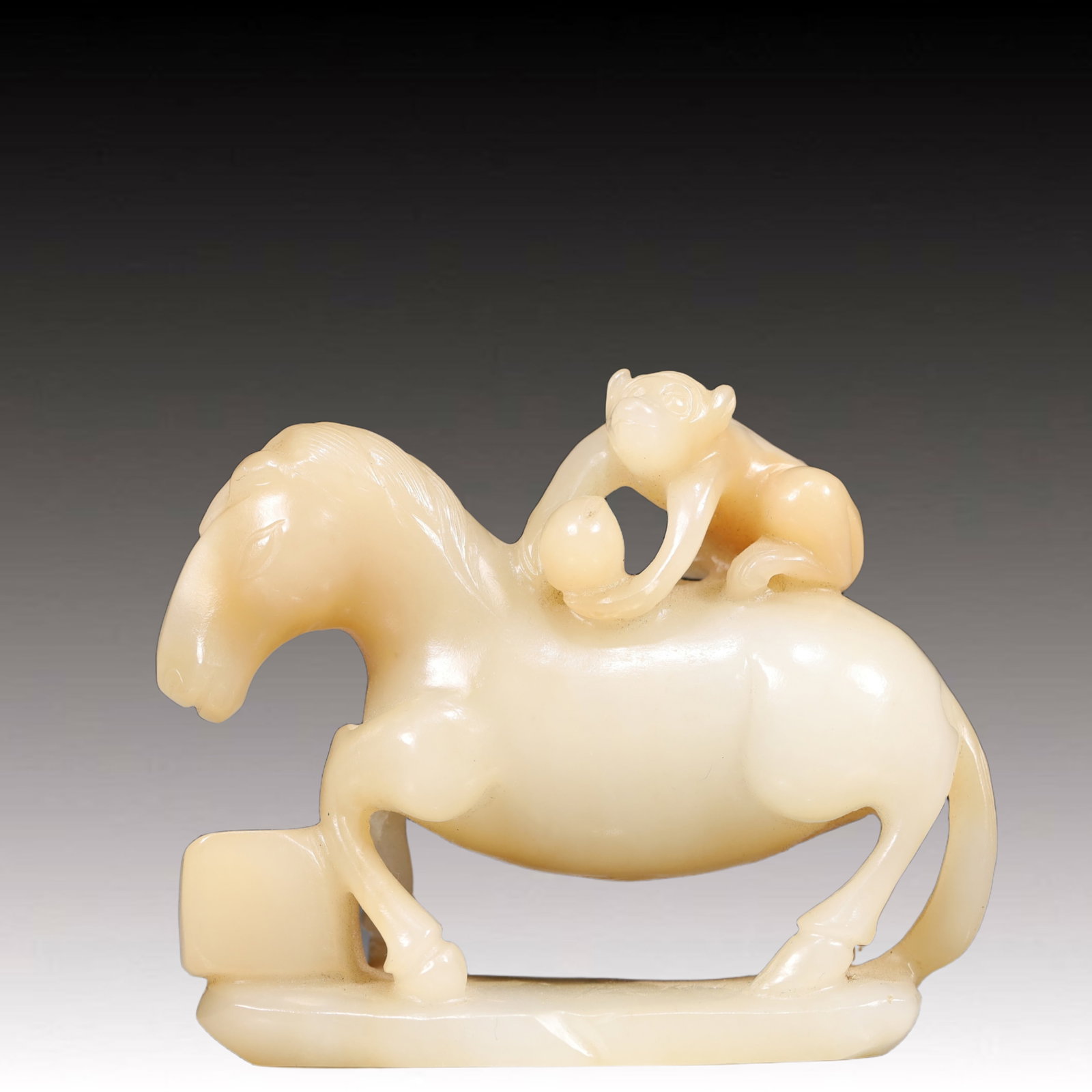 An Exquisite White Jade Horse and Monkey Ornament: An Exquisite White Jade Horse and Monkey Ornament,Qing Dynasty, China,Size:3.5inx1.4inx3.1in,Weight:250g 白玉马猴摆件,中国清代