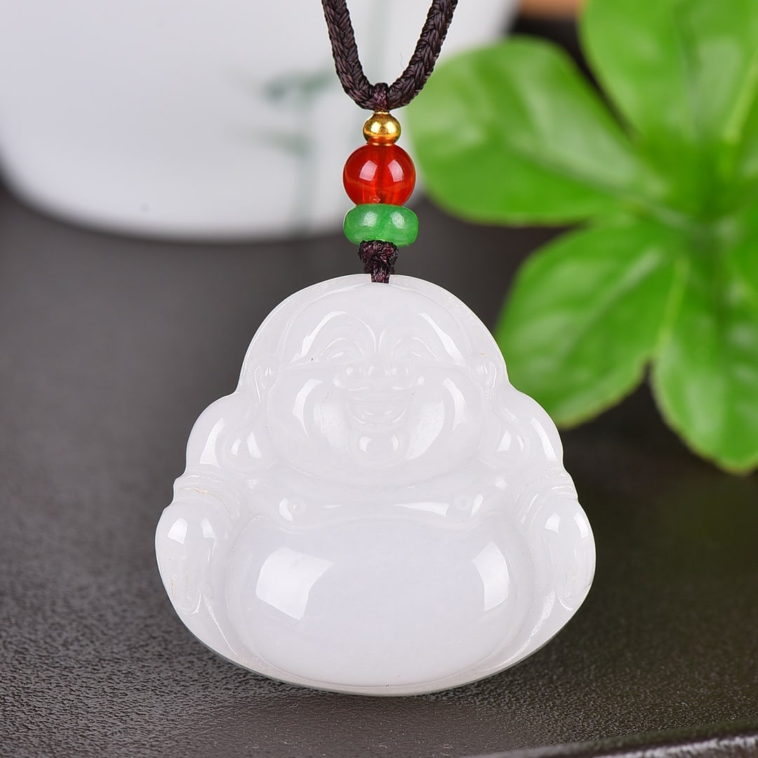 An Exquisite White Jade Buddha Statue Pendant: An Exquisite White Jade Buddha Statue Pendant,Size:1.4inx1.4in 白玉佛像挂件