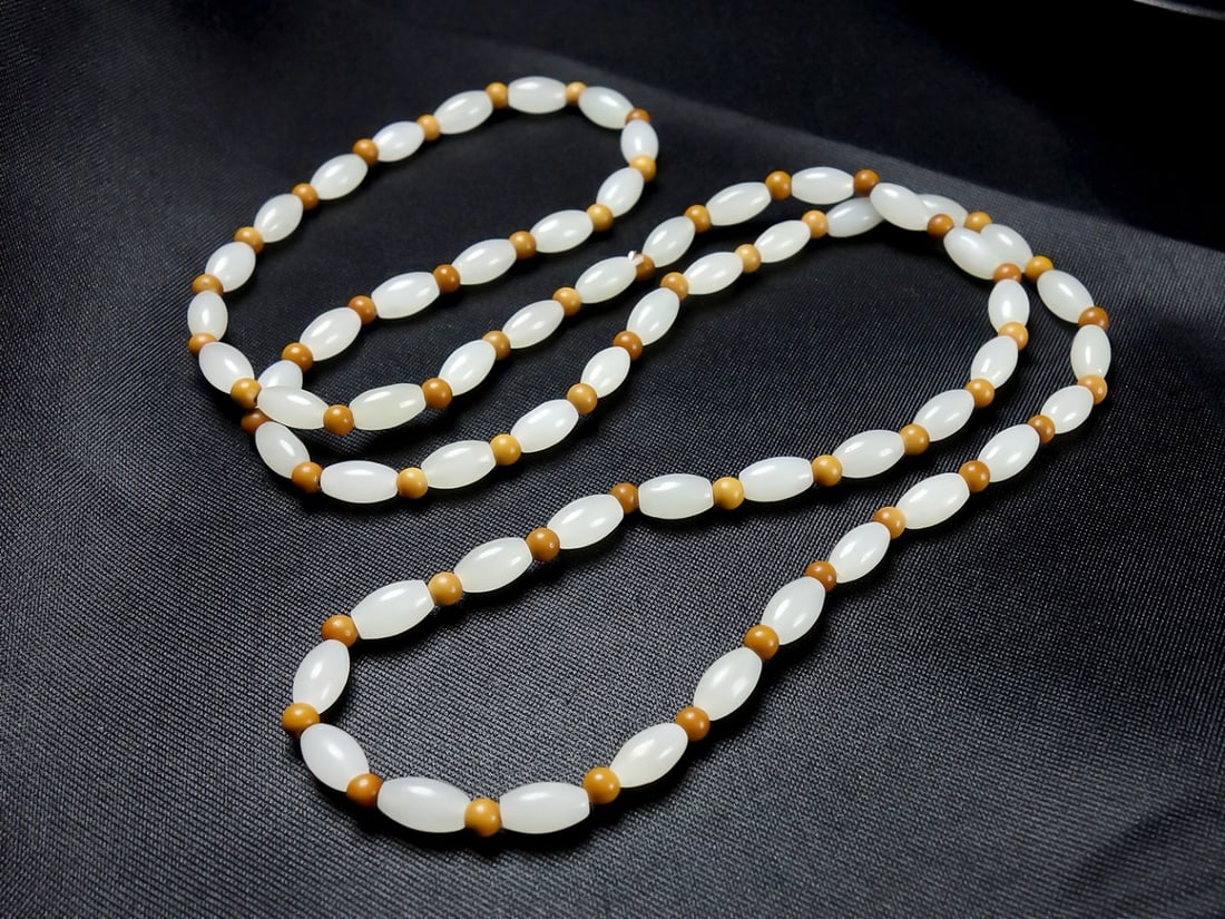 An Exquisite White Jade Bracelets - 5