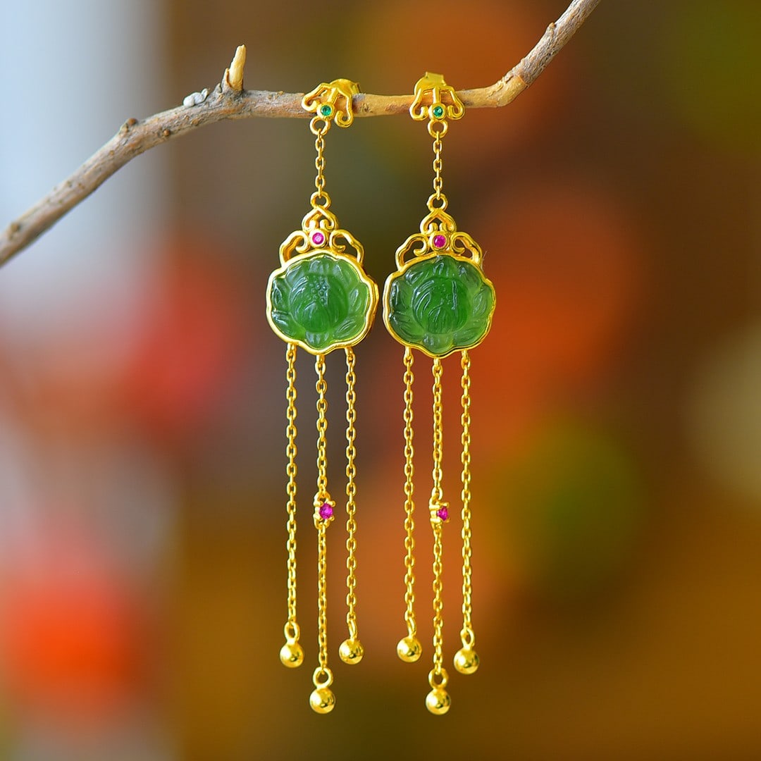 A Pair of Exquisite Sterling Silver-Gold Plated Inlaid Jasper Earrings: A Pair of Exquisite Sterling Silver-Gold Plated Inlaid Jasper Earrings,Size:0.4inx0.5in 一对纯银镀金镶碧玉耳环