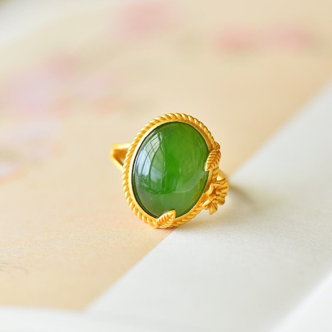 An Exquisite Sterling Silver-Gold Plated Inlaid Jasper Ring: An Exquisite Sterling Silver-Gold Plated Inlaid Jasper Ring,Size:0.5inx0.6in 纯银镀金镶碧玉戒指
