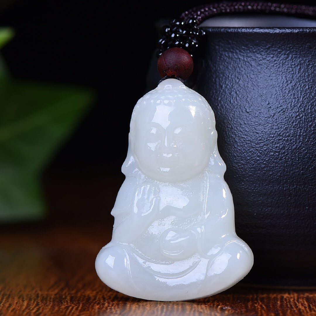An Exquisite White Jade Buddha Statue Pendant: An Exquisite White Jade Buddha Statue Pendant,Size:1.6inx1.1in 白玉佛像挂件