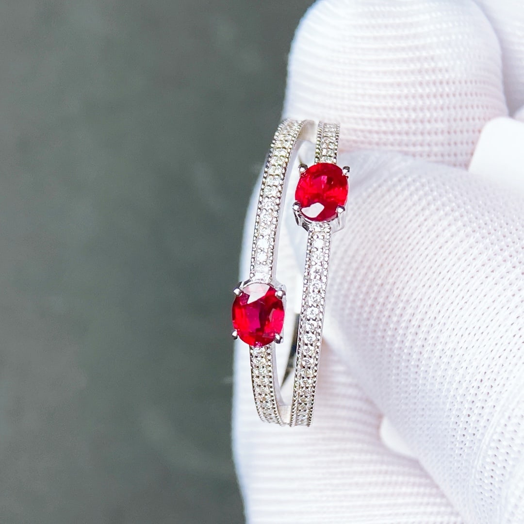 0.5Ctw Natural Ruby Ring: 0.5Ctw Natural Ruby Ring,Size:0.1inx0.2in 0.5Ctw天然红宝石戒指