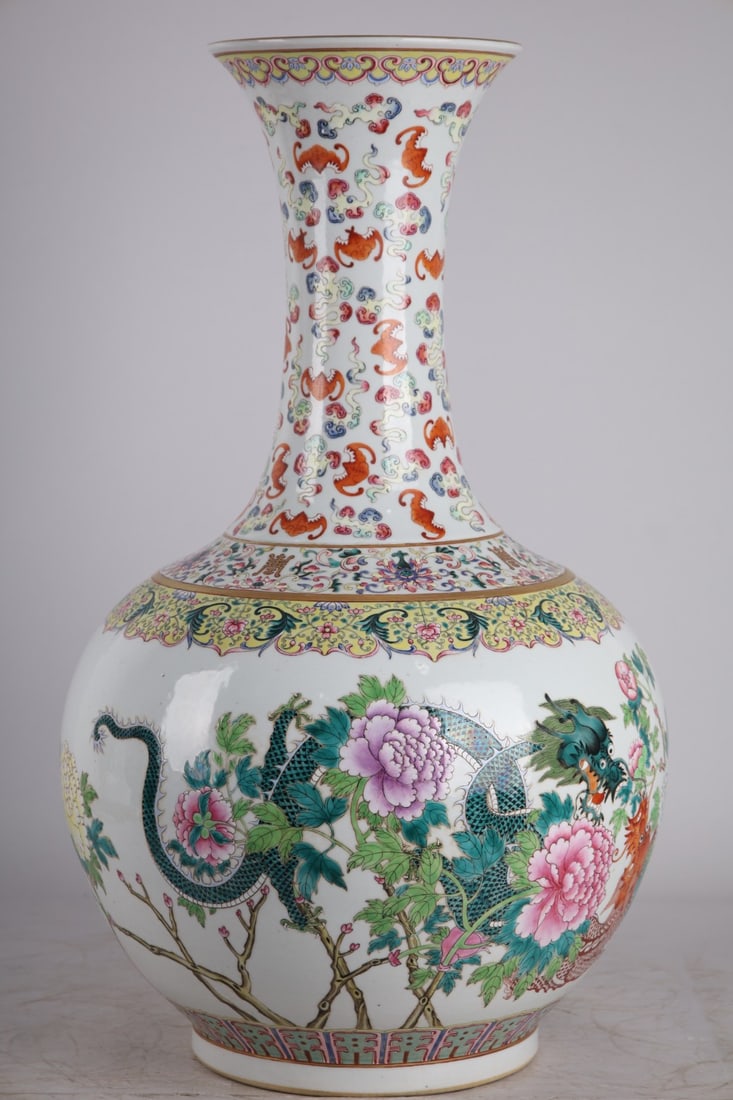 A Huge Famille-Rose Flower and Dragon Pattern Vase (1 of 8)