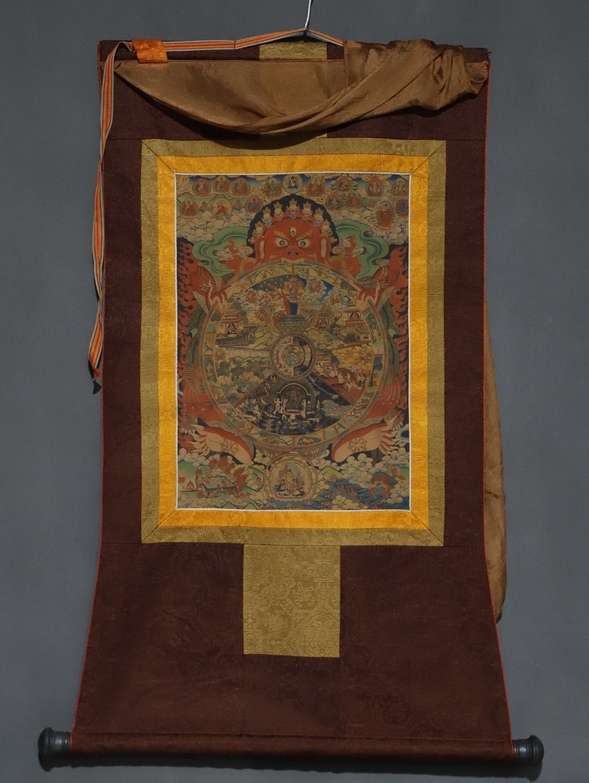 A Rare Brocade Painted Color Statue of Vajra Tangka: A Rare Brocade Painted Color Statue of Vajra Tangka,Qing Dynasty, China,Size:34.6inx18.1in,(Without frame)16.5inx11in 织锦彩绘金刚像唐卡,中&