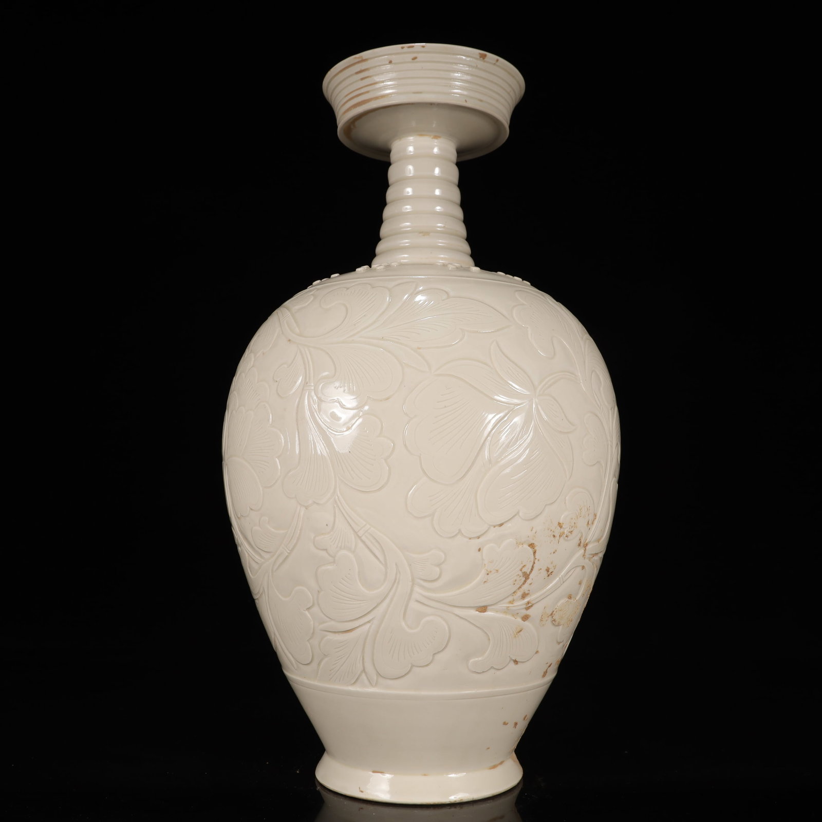 A Rare Ding yao Dragon Pattern Vase - 8