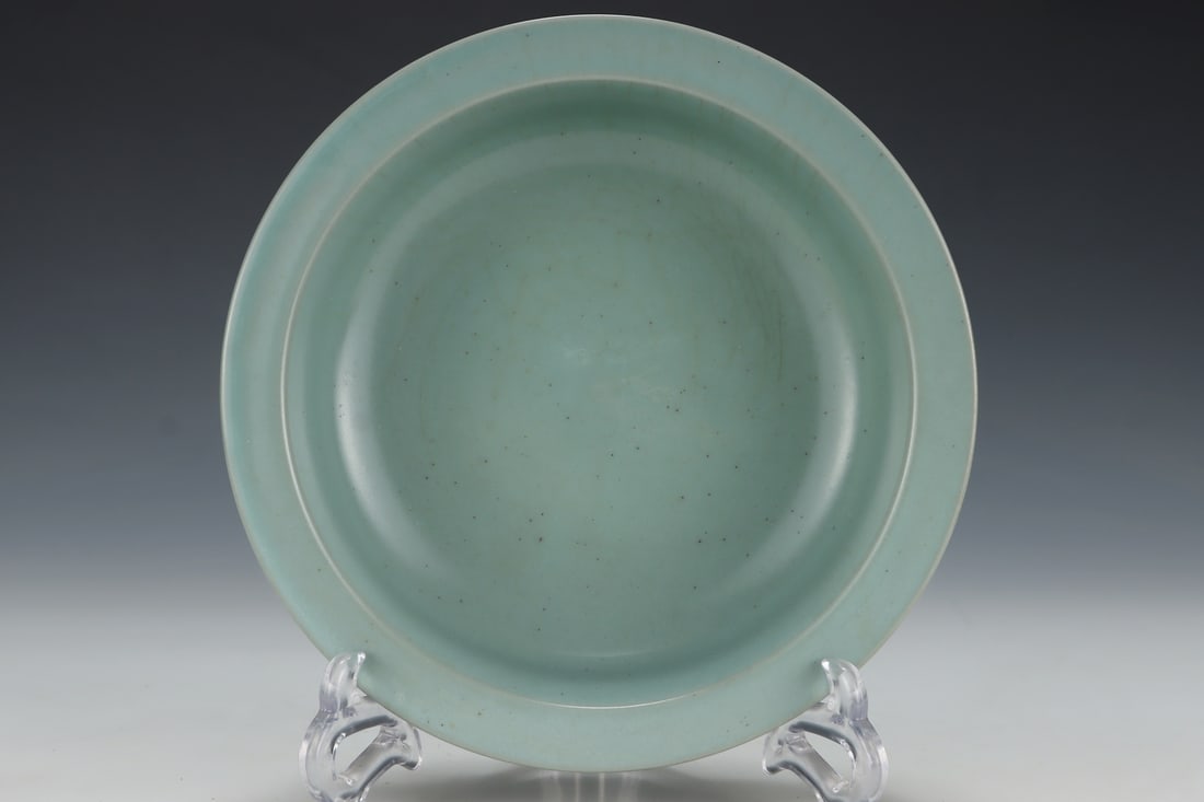 An Exquisite Ru yao Sky Blue Glazed Brush Washer: An Exquisite Ru yao Sky Blue Glazed Brush Washer,Song Dynasty,China,Size:2.3inx8.5in 汝窑天蓝釉笔洗,中国宋代