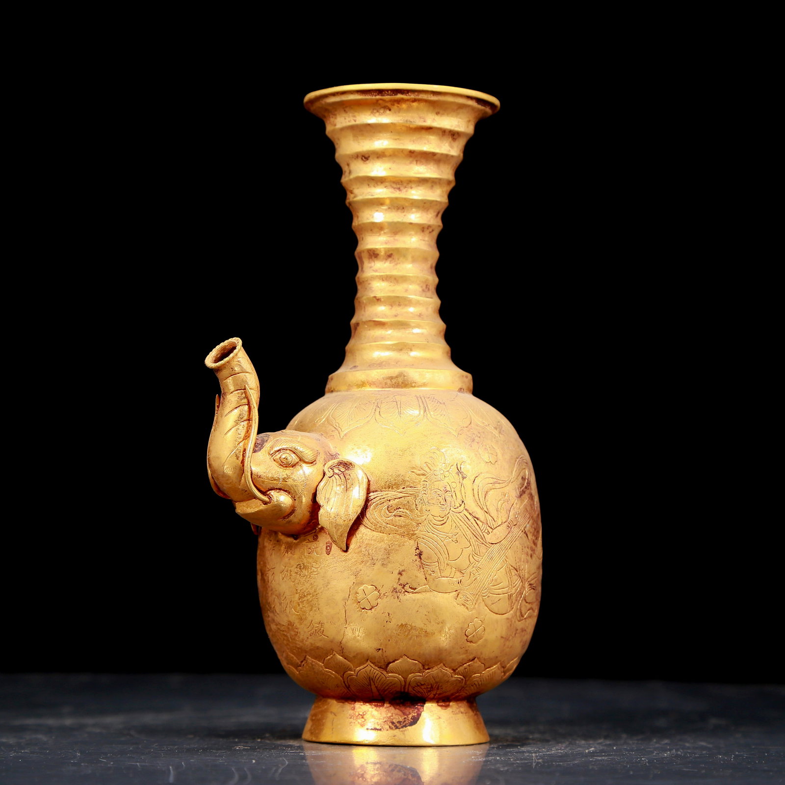 An exquisite gilt bronze figure pot - 4