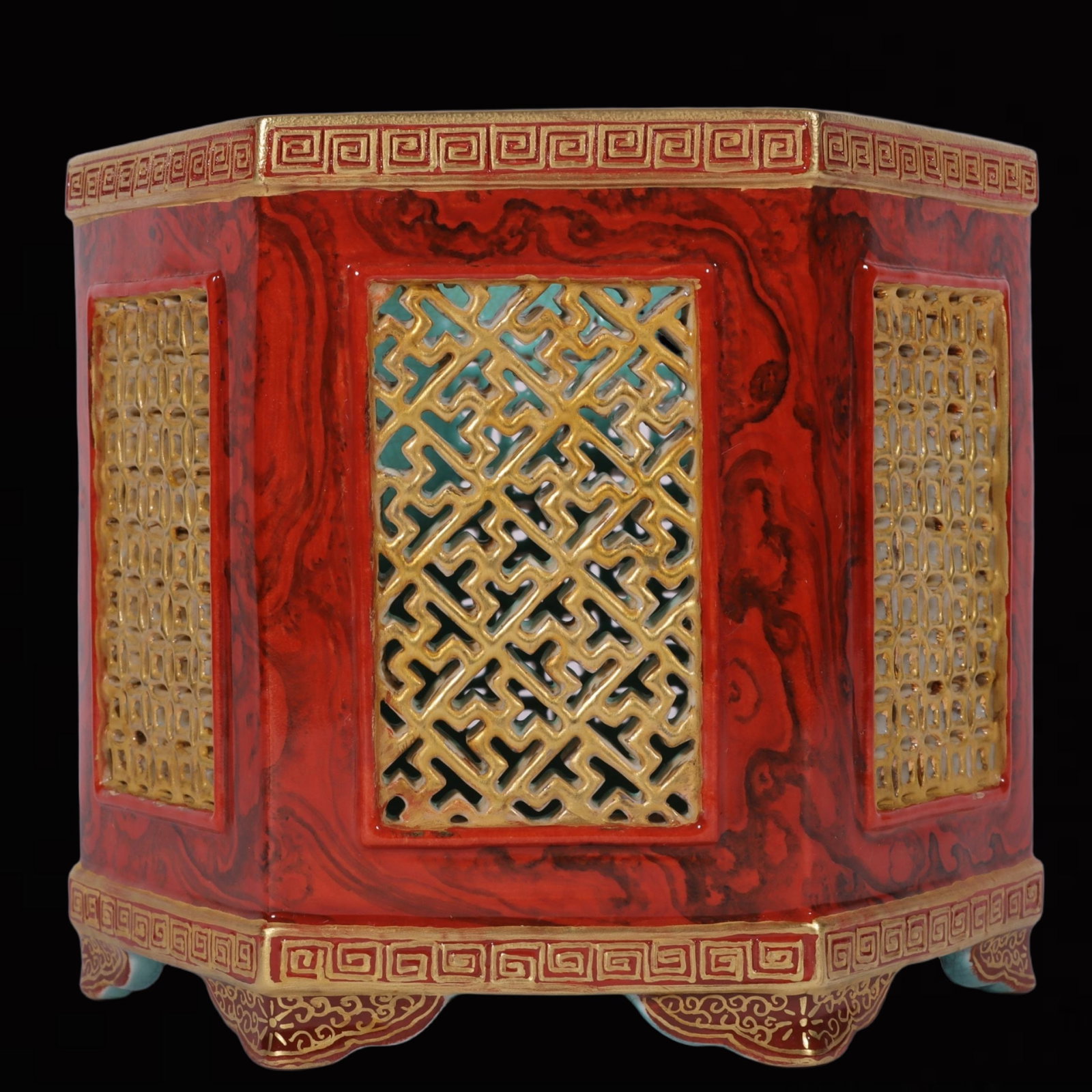 An Exquisite Imitation Wood Grain Glazed Painted Gold Brush Pot: An Exquisite Imitation Wood Grain Glazed Painted Gold Brush Pot,Qing Dynasty,China,Qianlong Six-character Mark,Size:5inx5.8in 木纹釉描金笔筒,中国&