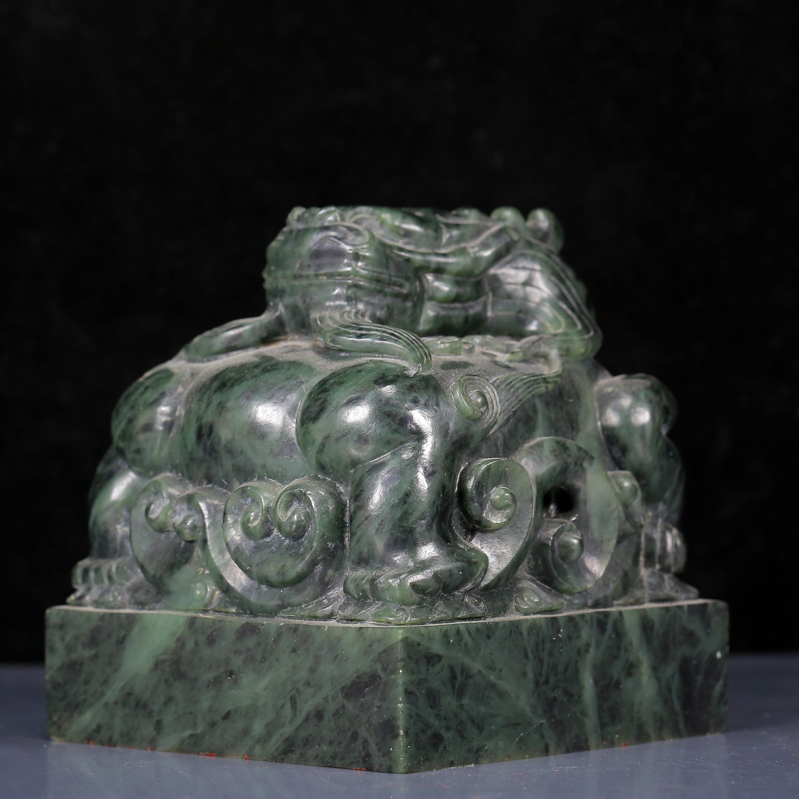 An Exquisite Jasper Dragon Pattern Seal (1 of 7)