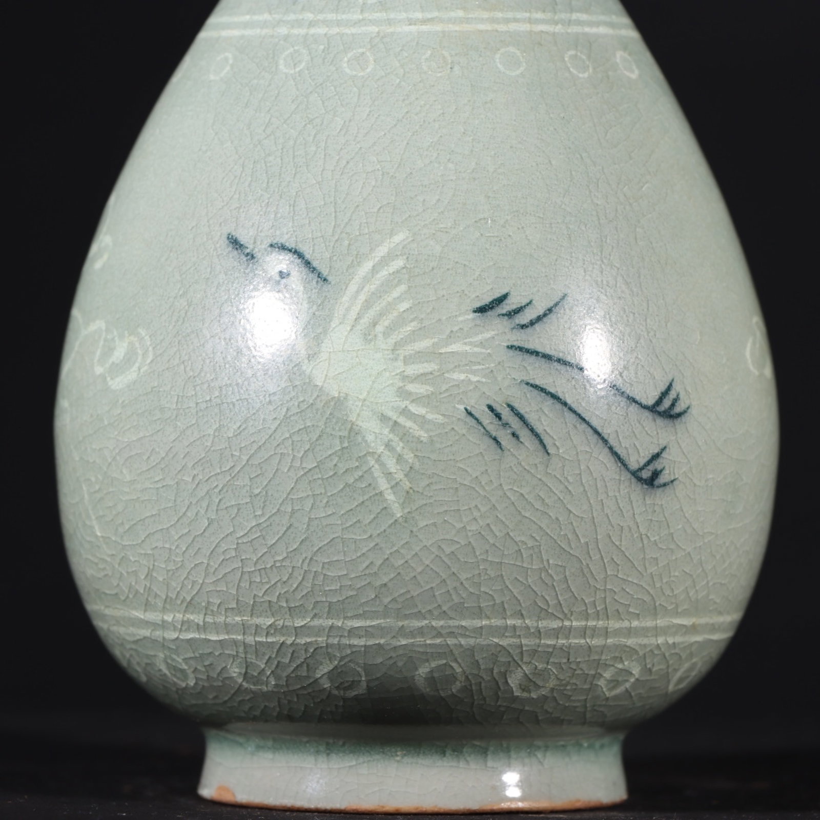 An Exquisite Celadon Crane Pattern Vase - 4