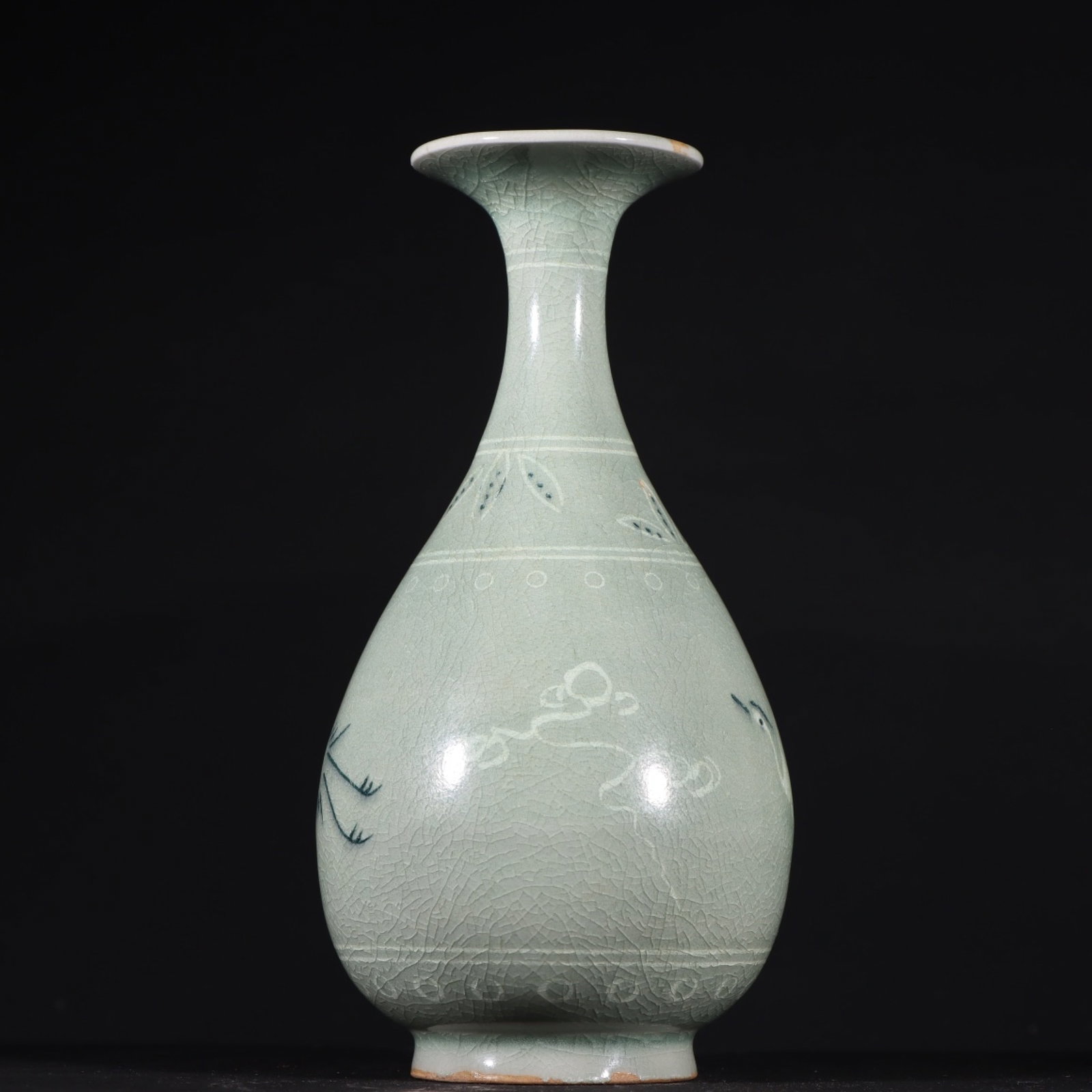 An Exquisite Celadon Crane Pattern Vase - 5