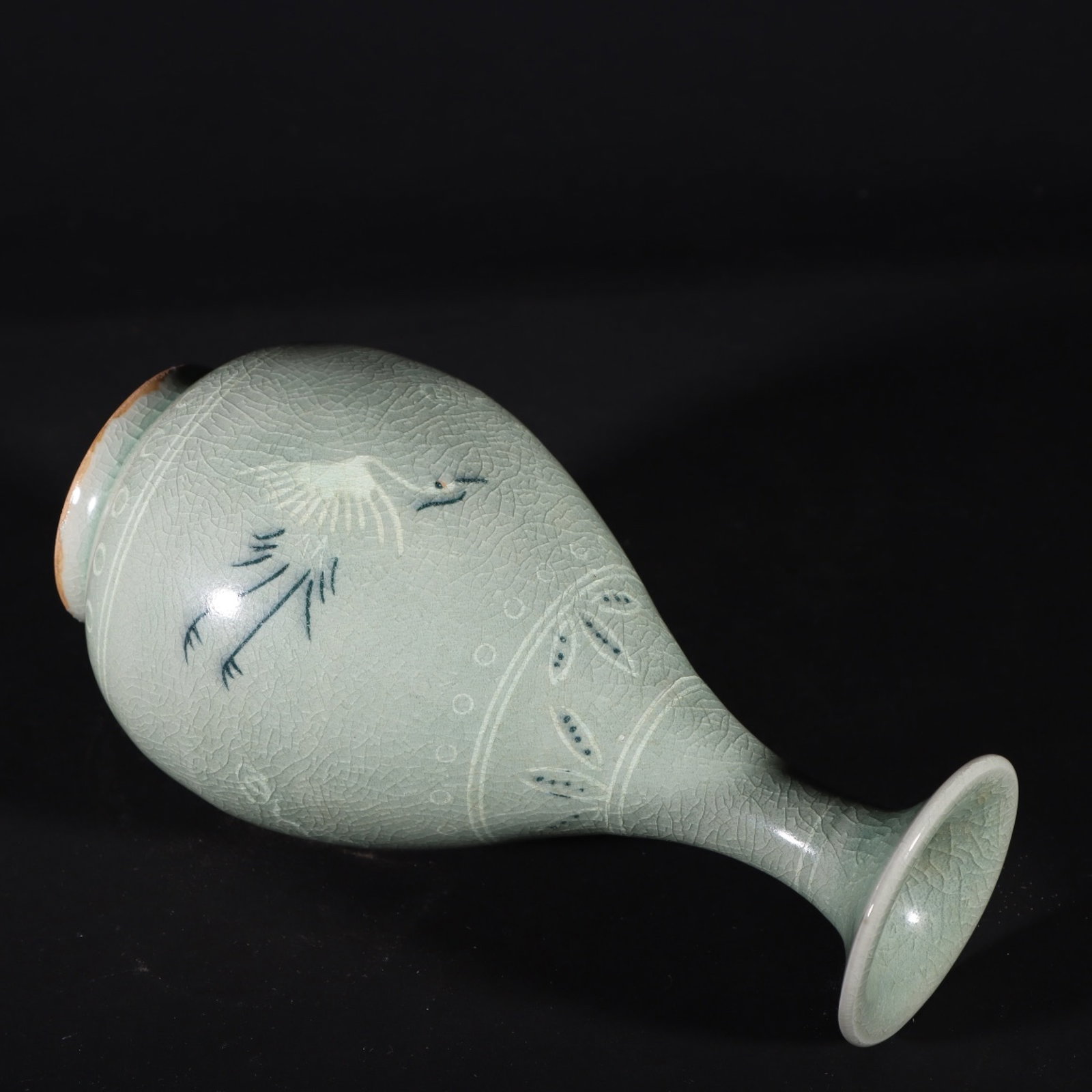 An Exquisite Celadon Crane Pattern Vase - 7